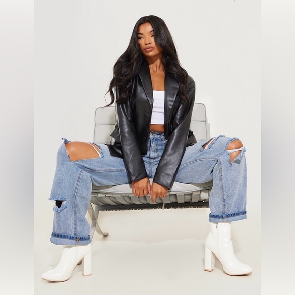 PrettyLittleThing Shoes - NIB PrettyLittleThing Glossy White Heeled Boots